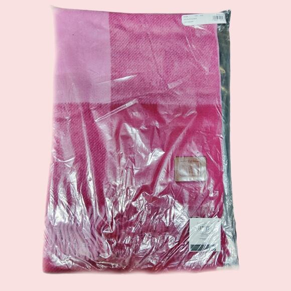 COACH WOOL SCARF BUFFALO PLAID PRINT OVERSIZED MUFFLER IN BRIGHT VIOLET (PINK) - Picture 3 of 5